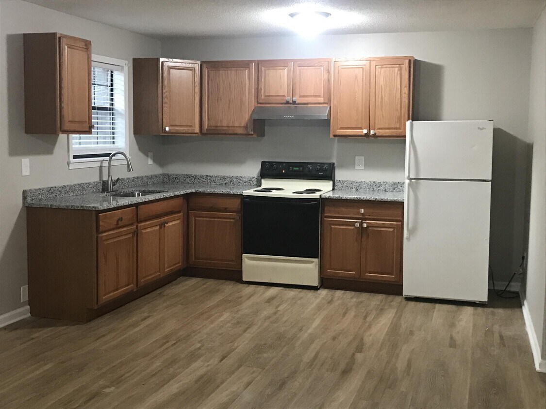 2509 Green Oaks Ct SE Unit C, WinstonSalem, NC 27107 Apartment for