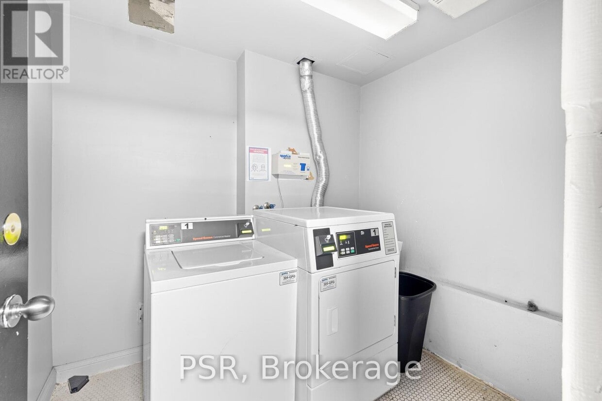 Primary Photo - 205-205 Gerrard St E