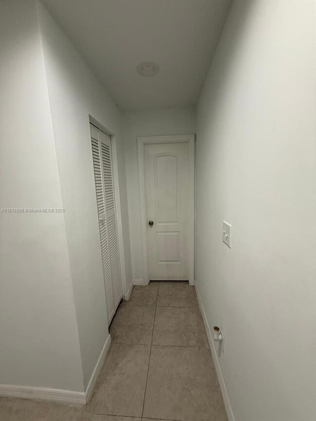 Foto del edificio - 3101 SW 14th St