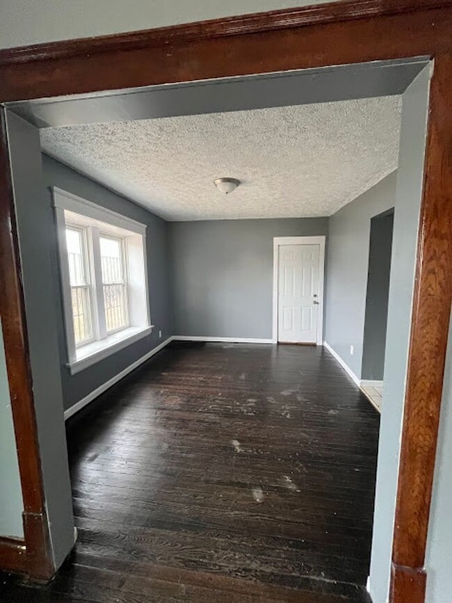 Foto del edificio - 3 Bedroom 1 Bathroom Home for Rent - Appli...