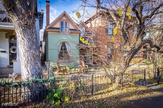 Foto del edificio - 2543 Stout St