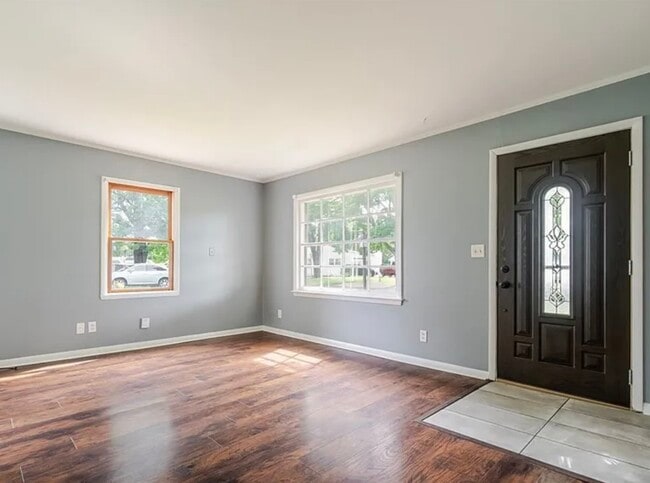 Foto del edificio - 307 Meadows Ave