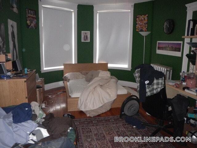 Foto del edificio - 1905 Beacon St