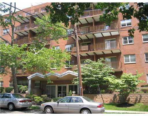 Foto del edificio - 123 S Adelaide Ave