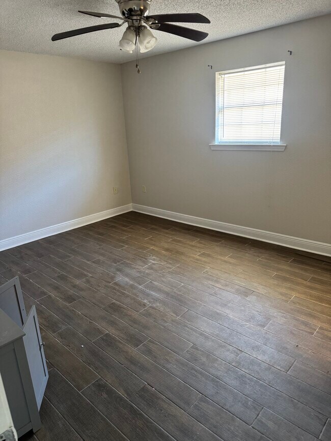 Foto del edificio - 7718 Reindeer St