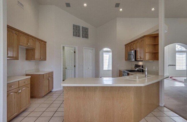 Building Photo - 3264 Canyon View Dr