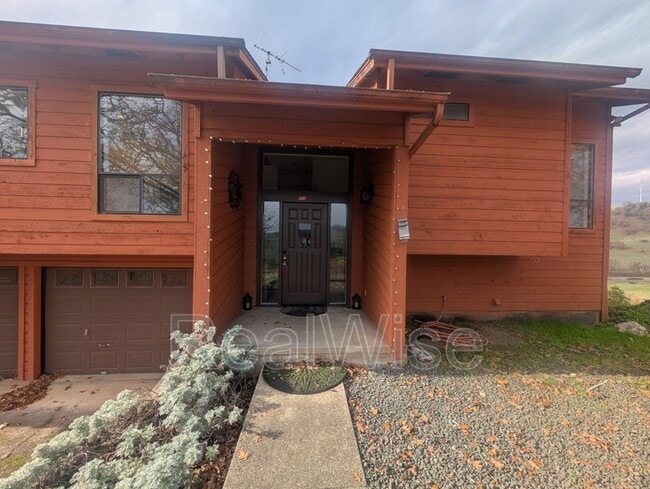 Building Photo - 539 Hatfield Dr