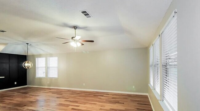 Foto del edificio - 3612 Diamond Ranch Rd