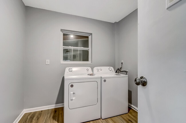 Building Photo - 7129 Beth Ann Ter