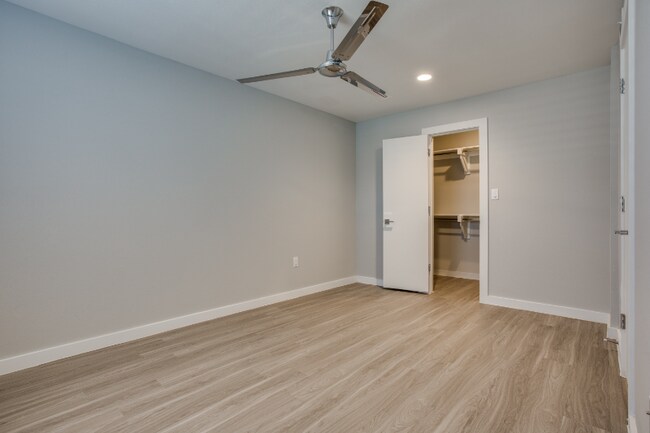 Foto del edificio - 3328 Cedarplaza Ln