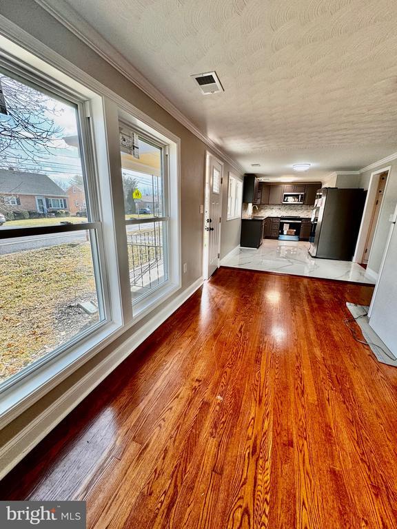 Building Photo - 137 Fox Dr