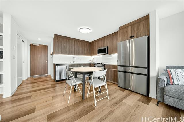 Building Photo - 1500 Rycroft St