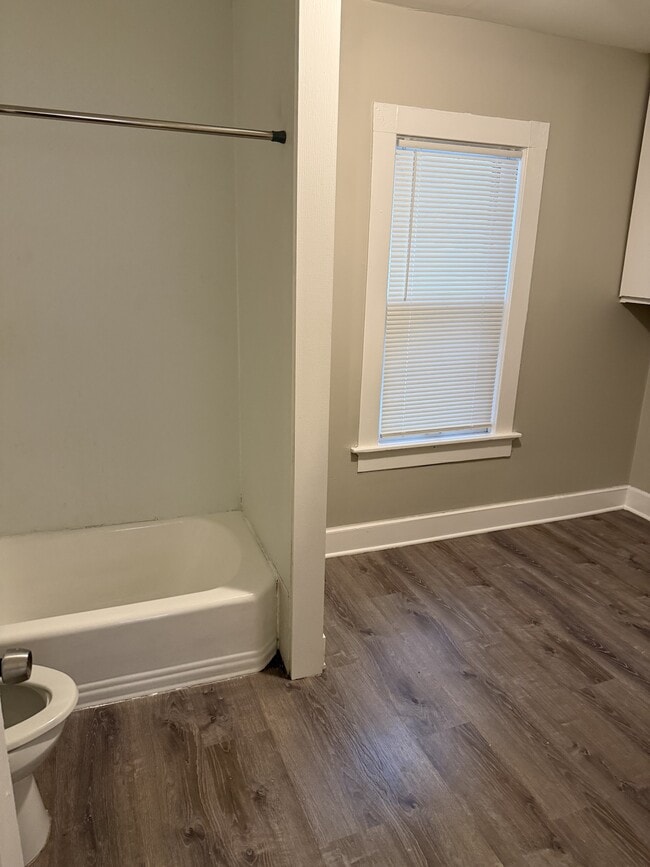 Foto del edificio - 2124 N 45th St