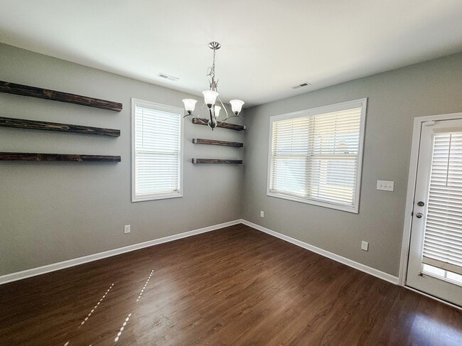 Foto del edificio - 268 Chatfield Dr.