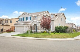 Building Photo - 13721 Santa Lucia Dr