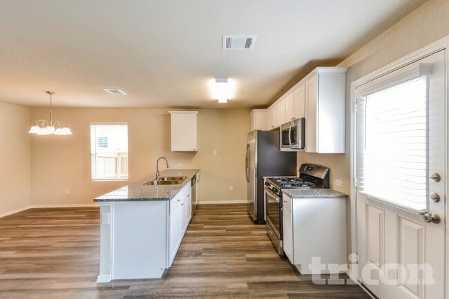 Building Photo - 8902 Lamus Wheel