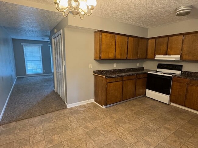 Building Photo - 103 Peachtree Ct