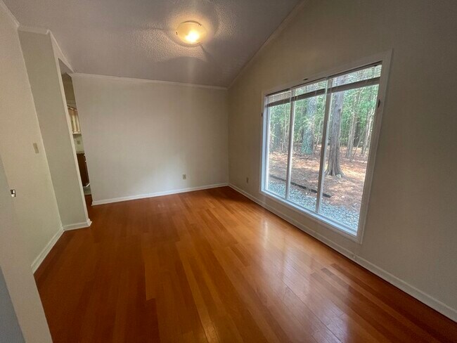 Foto del edificio - 110 Berry Patch Ln