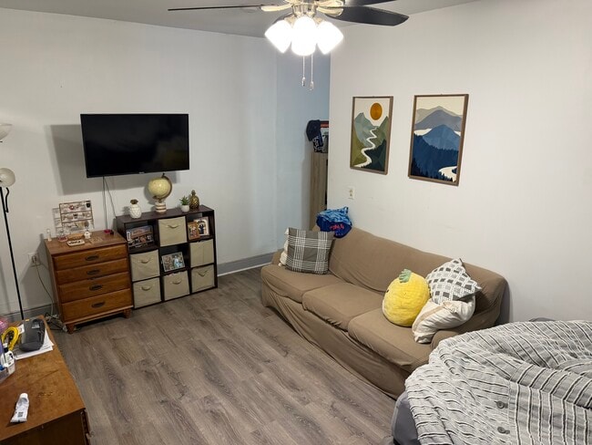 Building Photo - 719 Park Ave