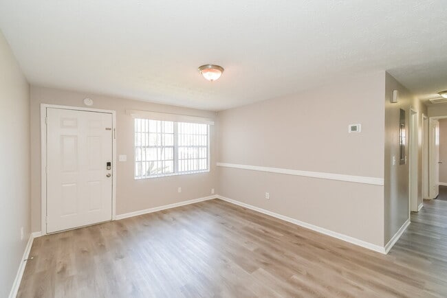 Foto del edificio - 5664 Minocqua St