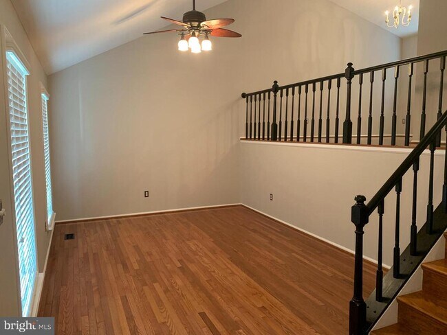 Building Photo - 56 McPherson Cir