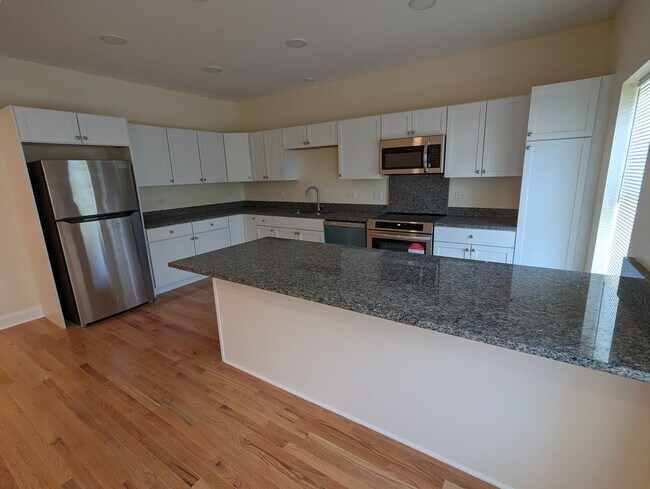 Building Photo - 4512 S Drexel Blvd