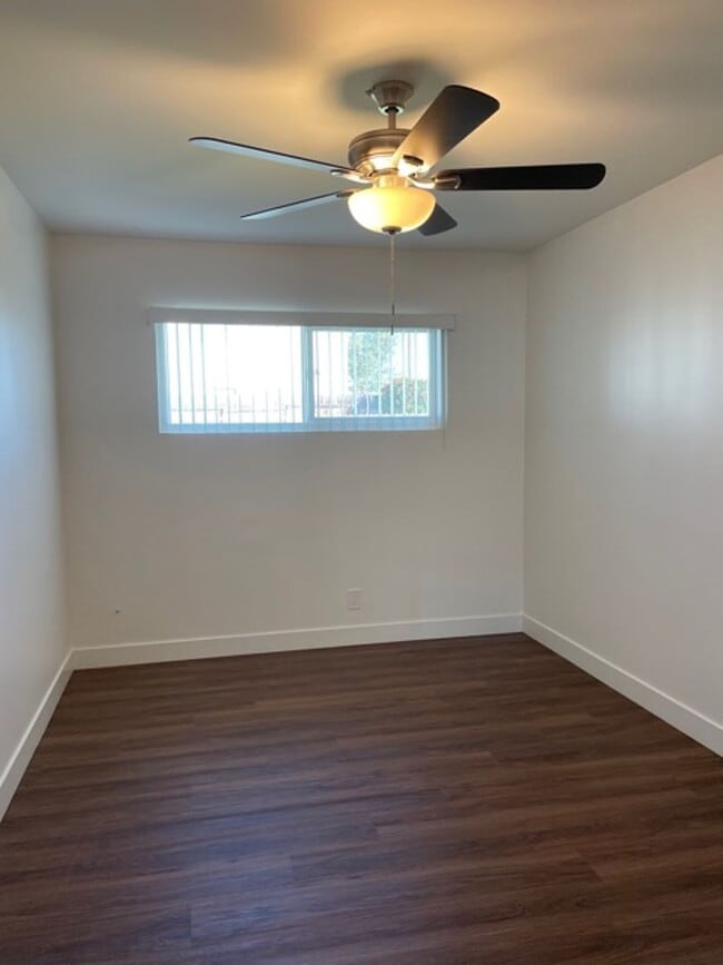 Building Photo - Lovely 1 story, fully remodeled house