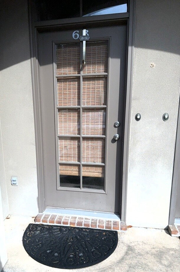 Photo - 1BR/1BA Upstairs Unit with Fountain View in Chatsworth Court! Apartment