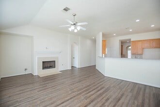 Building Photo - 835 Aqua Vista Ln