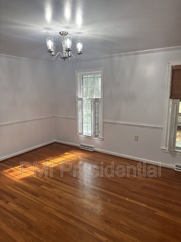 Foto del edificio - 931 S Crater Rd