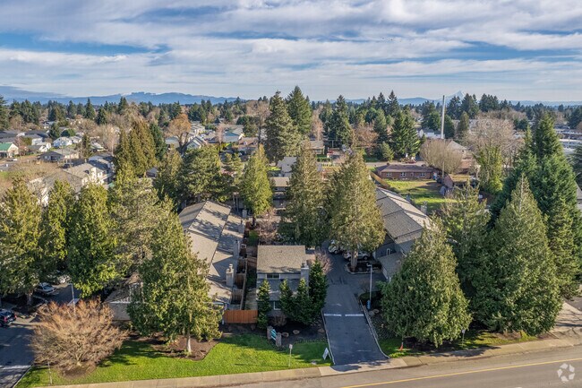 Foto aérea - Royal Ridge Condominiums