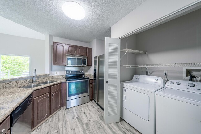 Foto del edificio - 3401 NW 44th St