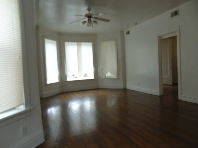 Foto del edificio - 7342 S Harvard Ave