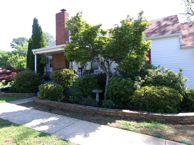Foto del edificio - 409 Marsheutz Ave SW