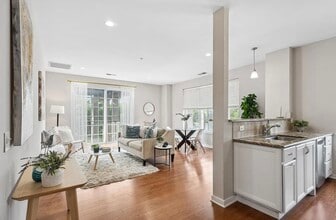 Building Photo - 443 2nd St