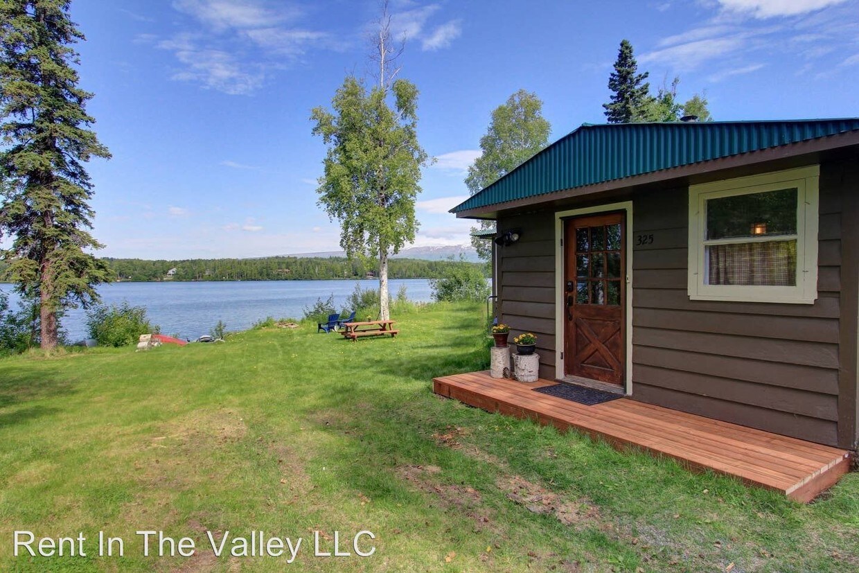 Primary Photo - 2 br, 1 bath House - 325 W Lake View Ave