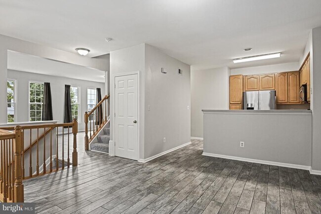 Building Photo - 46186 Walpole Terrace