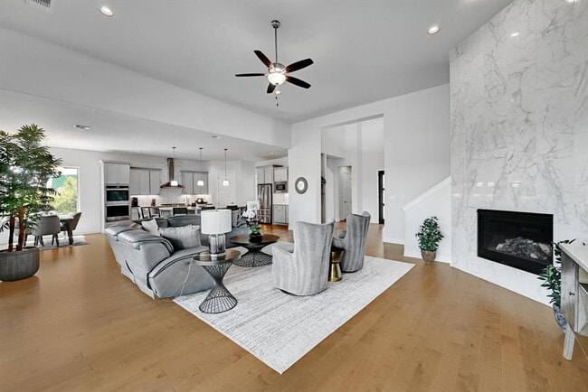 Foto del edificio - 4809 Serene Hills Dr