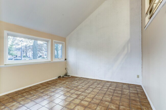 Building Photo - 20573 Summersong Lane