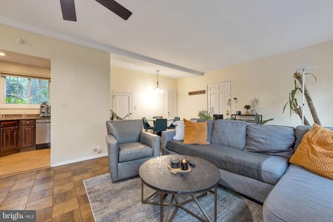 Foto del edificio - 3400 Gunston Rd