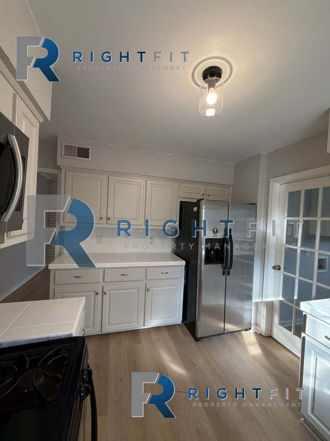 Building Photo - Cozy Columbus Home