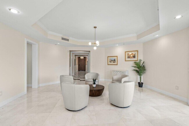 Building Photo - 3000 N Hwy A1A