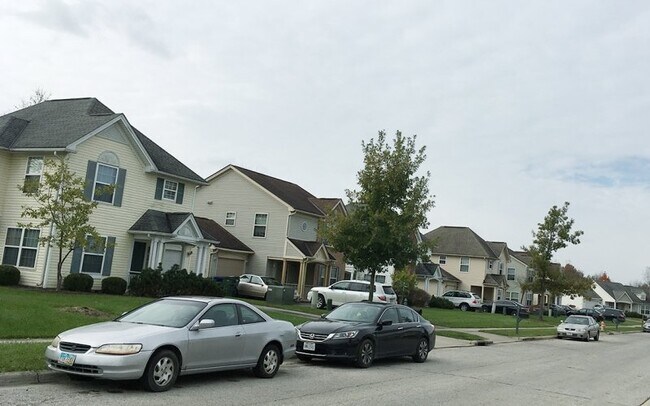 Foto del edificio - 751 Chestnut Grove Dr
