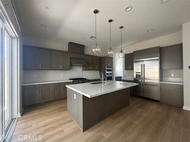 Foto del edificio - 220 Edna Pkwy