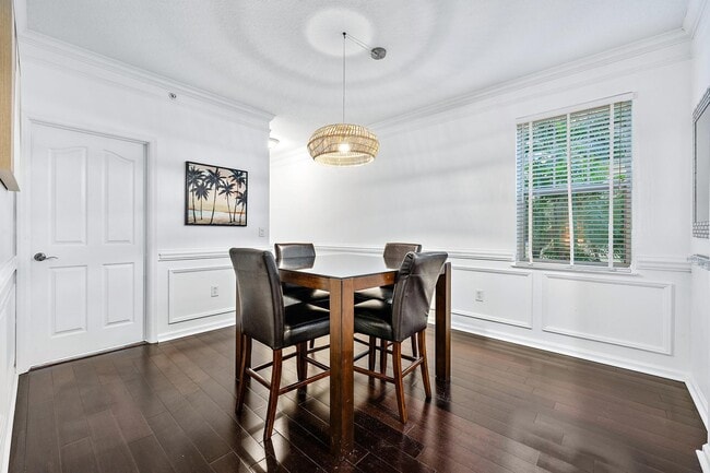 Building Photo - 225 Murcia Dr