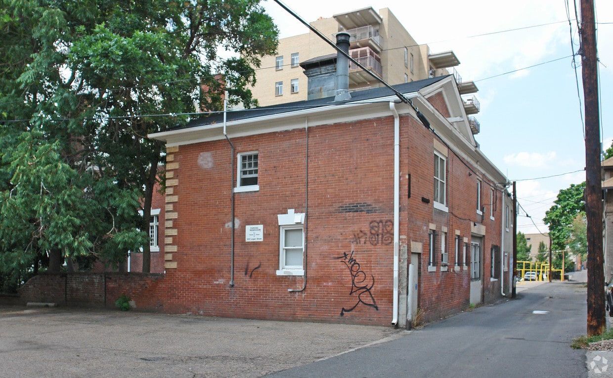 Building Photo - 948 Logan St