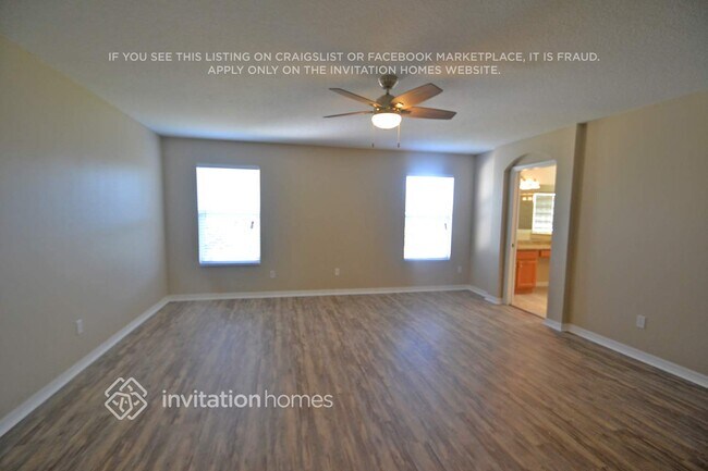 Building Photo - 4945 River Gem Ave