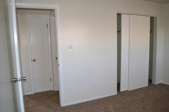 Foto del edificio - Ranch Style Home 3 beds, 1 bath close to F...