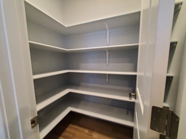 Building Photo - 3 BEDROOM | 2 BATHROOM | 2 CAR GARAGE | HA...