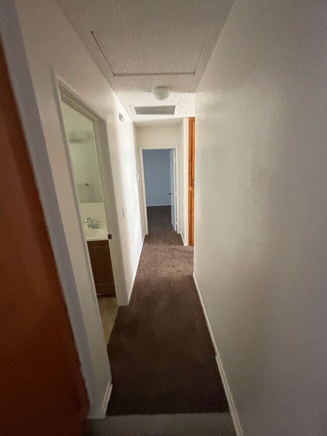 Foto del edificio - 16465 Smoke Tree St